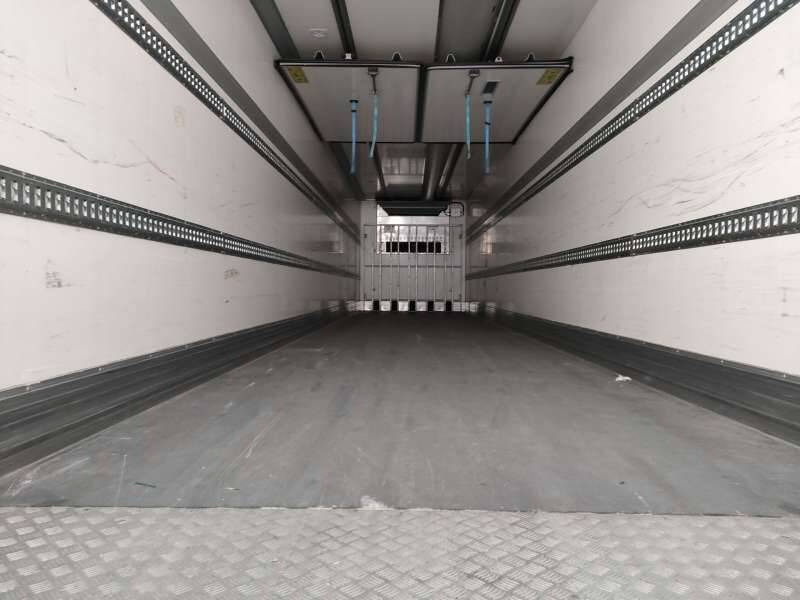 Semi-remorque 3 Essieux 38 TONNES HAYON AUTONOME CAISSE CHEREAU GROUPE CARRIER VECTOR 1950 MT - Semirremolque frigorífico: foto 4 Semi-remorque 3 Essieux 38 TONNES HAYON AUTONOME CAISSE CHEREAU GROUPE CARRIER VECTOR 1950 MT - Semirremolque frigorífico: foto 4