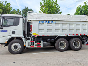 SHACMAN Shacman F3000 6x4 Tractor Truck for Sale in Zambia - Camión: foto 4 SHACMAN Shacman F3000 6x4 Tractor Truck for Sale in Zambia - Camión: foto 4