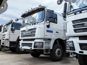 SHACMAN Shacman Tractor Truck for Sale in Malawi - Camión: foto 3 SHACMAN Shacman Tractor Truck for Sale in Malawi - Camión: foto 3