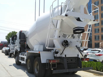 SINOTRUK Concrete Mixer Truck for Sale in Ghana - Camión hormigonera: foto 3 SINOTRUK Concrete Mixer Truck for Sale in Ghana - Camión hormigonera: foto 3