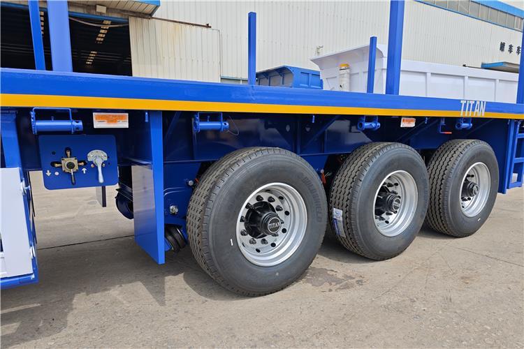 TITAN Tri Axle 40 foot Semi Truck Flatbed Trailer In Sierra Leone - Semirremolque chasis: foto 4 TITAN Tri Axle 40 foot Semi Truck Flatbed Trailer In Sierra Leone - Semirremolque chasis: foto 4