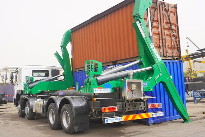 XCMG 20 Ft Side Loader Truck for Sale in Zambia - Camión portacontenedore/ Intercambiable: foto 2 XCMG 20 Ft Side Loader Truck for Sale in Zambia - Camión portacontenedore/ Intercambiable: foto 2