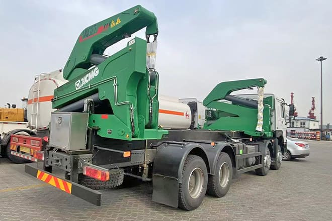 XCMG 20Ft Container Side Loader Truck for Sale in Tanzania - Camión portacontenedore/ Intercambiable: foto 1 XCMG 20Ft Container Side Loader Truck for Sale in Tanzania - Camión portacontenedore/ Intercambiable: foto 1