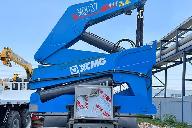 XCMG 37 Ton Side Lifter Truck for Sale in Angola - Camión portacontenedore/ Intercambiable: foto 3 XCMG 37 Ton Side Lifter Truck for Sale in Angola - Camión portacontenedore/ Intercambiable: foto 3