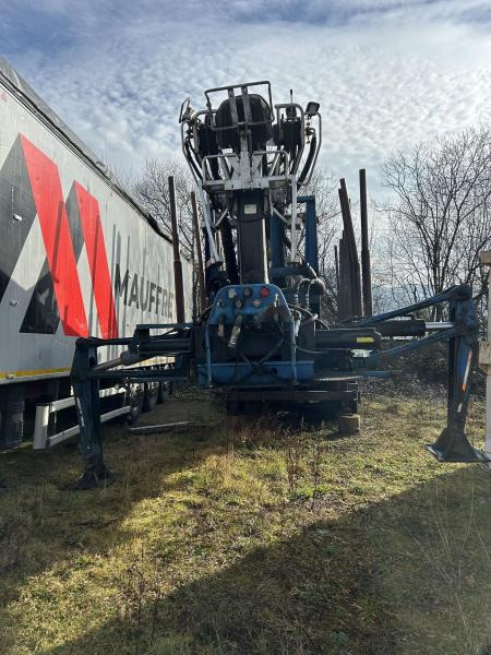 Diebolt grue avec grappin rotatif - Semirremolque maderero: foto 1 Diebolt grue avec grappin rotatif - Semirremolque maderero: foto 1