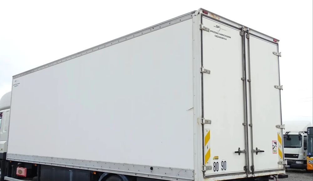 DAF LF 18.320 Kontener 20 palet - Camión caja cerrada: foto 3 DAF LF 18.320 Kontener 20 palet - Camión caja cerrada: foto 3