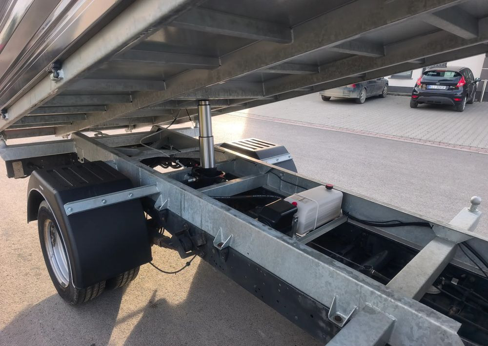 Iveco Daily 35c14 kipper wywrot wywrotka - Furgoneta basculante: foto 3 Iveco Daily 35c14 kipper wywrot wywrotka - Furgoneta basculante: foto 3