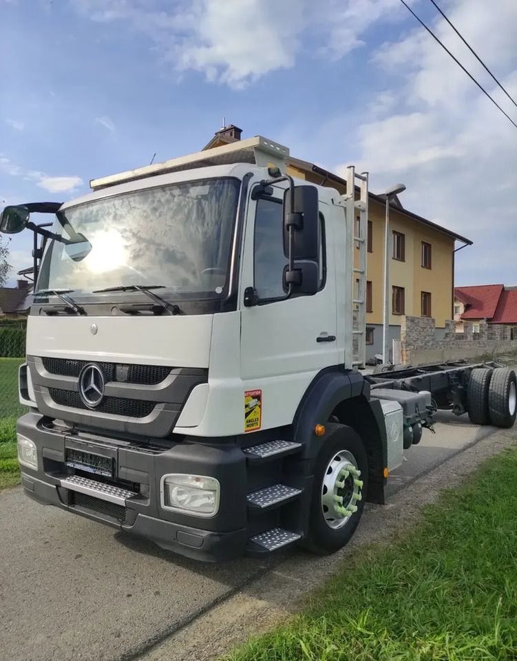 Mercedes-Benz AXOR 1829 rama do zabudowy blokada mostu - Camión chasis: foto 4 Mercedes-Benz AXOR 1829 rama do zabudowy blokada mostu - Camión chasis: foto 4