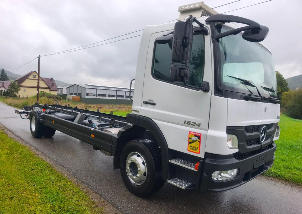 Mercedes-Benz Atego 1624 rama do zabudowy - Camión chasis: foto 2 Mercedes-Benz Atego 1624 rama do zabudowy - Camión chasis: foto 2