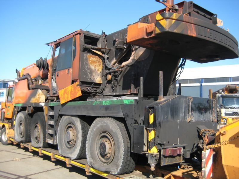 Liebherr LTM 1080-1 for parts - Autogrúa: foto 2 Liebherr LTM 1080-1 for parts - Autogrúa: foto 2