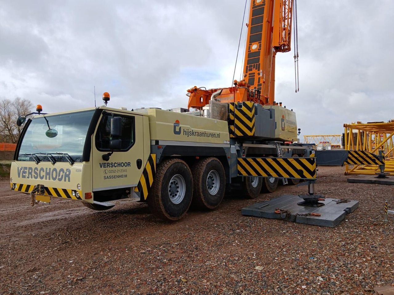 Liebherr LTM 1300-6.3 - Autogrúa: foto 1 Liebherr LTM 1300-6.3 - Autogrúa: foto 1