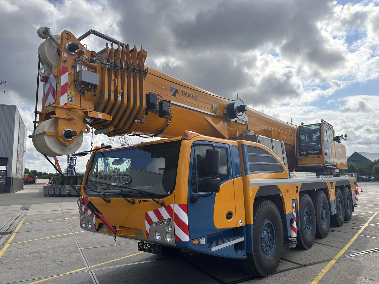 Tadano Tadano AC 5.220 L-1 - Autogrúa: foto 1 Tadano Tadano AC 5.220 L-1 - Autogrúa: foto 1