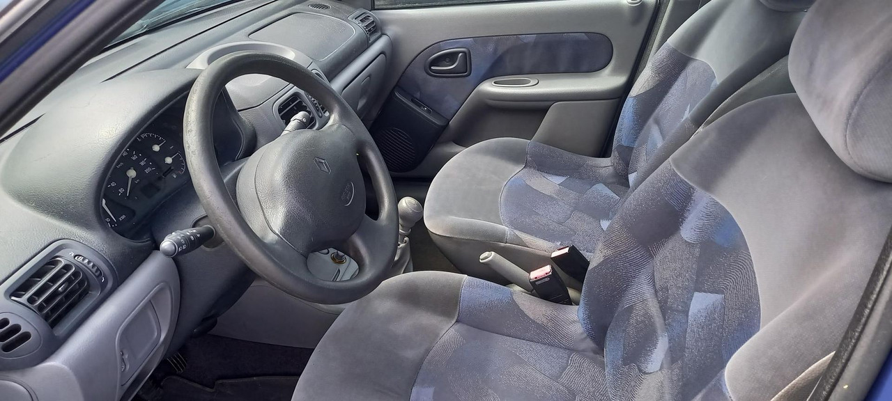 CLIO SANS CONTROLE TECHNIQUE - Coche: foto 5 CLIO SANS CONTROLE TECHNIQUE - Coche: foto 5