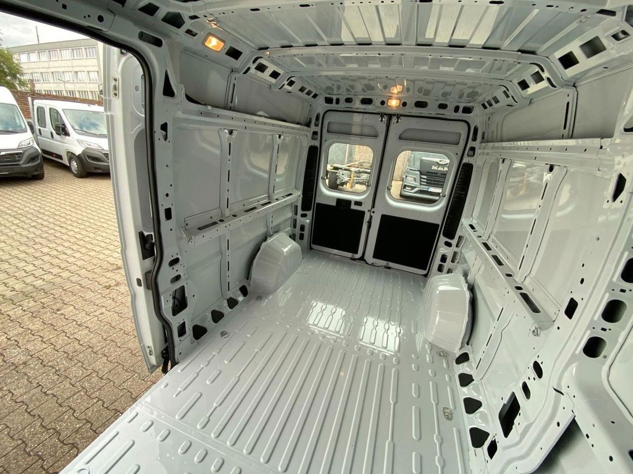 Furgón Opel Movano Cargo: foto 6 Furgón Opel Movano Cargo: foto 6