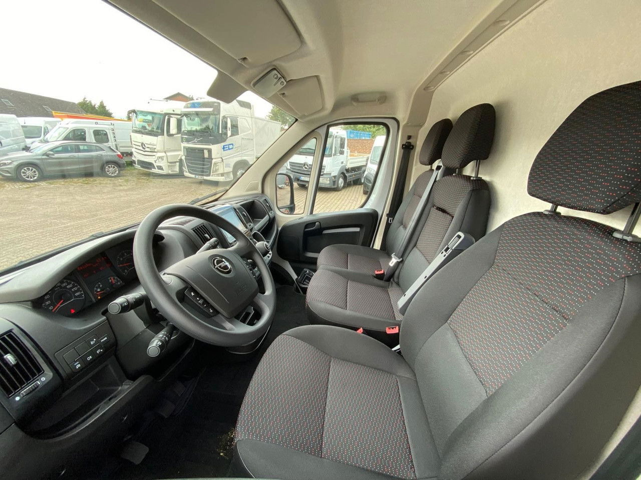 Furgón Opel Movano Cargo: foto 9 Furgón Opel Movano Cargo: foto 9