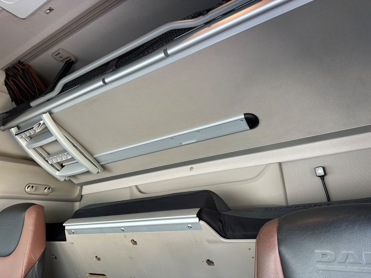 Cabeza tractora DAF XF 530 SSC Standklima Leder ALU Vollluft: foto 8