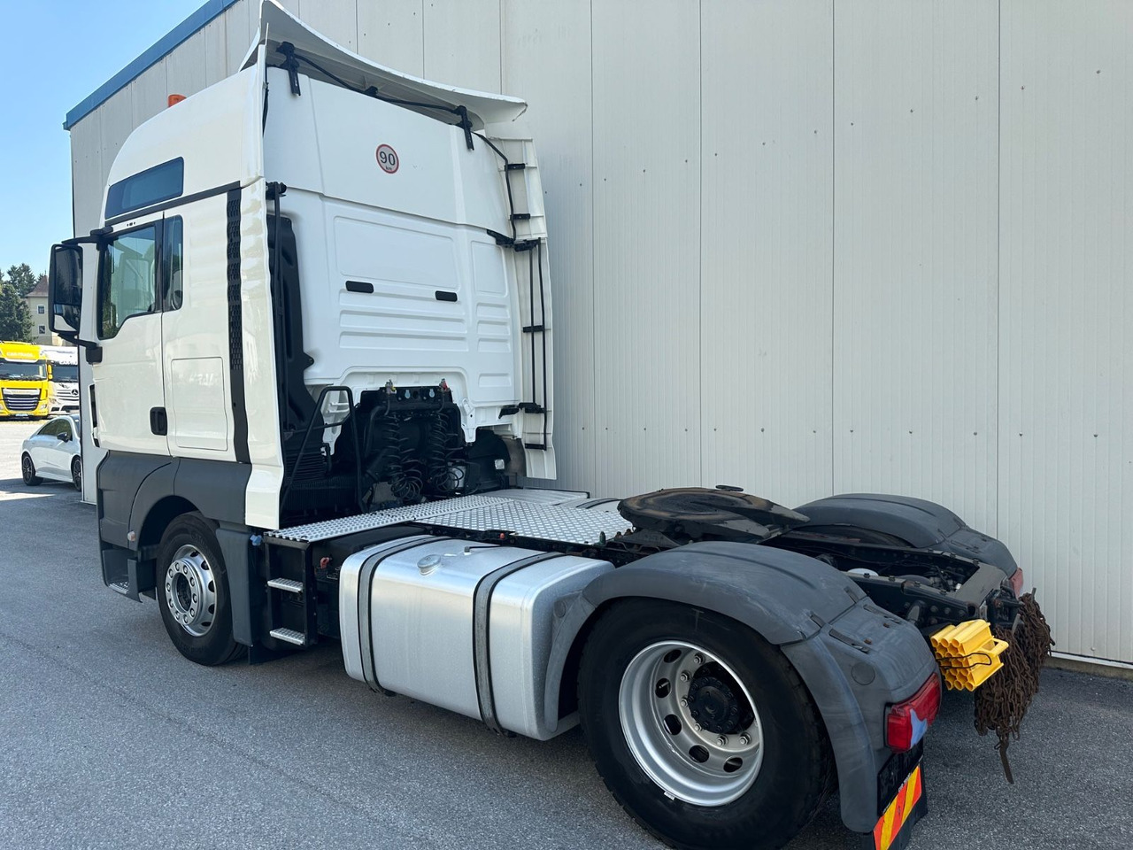 MAN TGX 18.460 XXL Intarder/Standklima - Cabeza tractora: foto 4 MAN TGX 18.460 XXL Intarder/Standklima - Cabeza tractora: foto 4