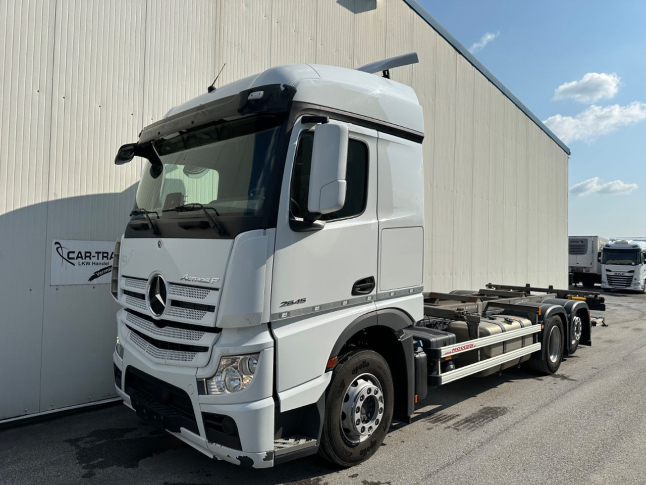 Mercedes-Benz Actros 2545 2T LBW - Camión portacontenedore/ Intercambiable: foto 1 Mercedes-Benz Actros 2545 2T LBW - Camión portacontenedore/ Intercambiable: foto 1