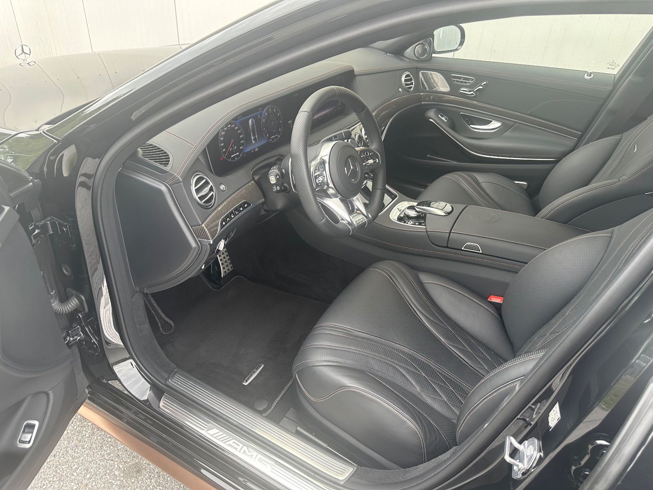 Mercedes-Benz S 65 AMG Final Edition 1/130 - Sedan: foto 4 Mercedes-Benz S 65 AMG Final Edition 1/130 - Sedan: foto 4