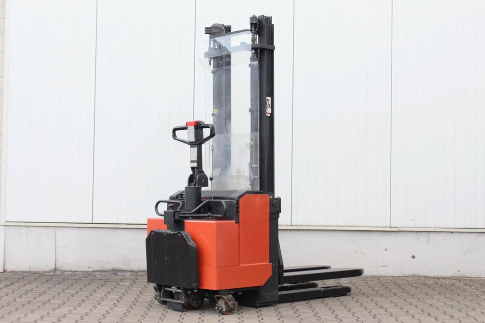 BT LSV1250 - 3400mm - Apilador: foto 3 BT LSV1250 - 3400mm - Apilador: foto 3