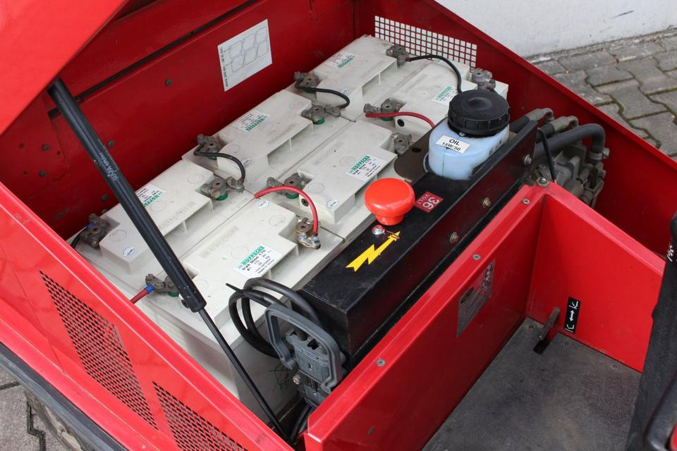 Barredora industrial RCM R703 E/1 elektro Aufsitz- Kehrsaugmaschine Kehrmaschine: foto 16 Barredora industrial RCM R703 E/1 elektro Aufsitz- Kehrsaugmaschine Kehrmaschine: foto 16