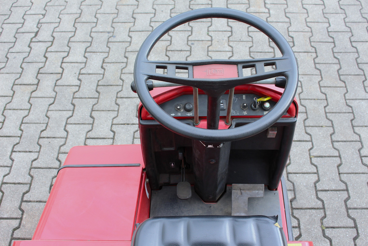 Barredora industrial RCM R703 E/1 elektro Aufsitz- Kehrsaugmaschine Kehrmaschine: foto 23 Barredora industrial RCM R703 E/1 elektro Aufsitz- Kehrsaugmaschine Kehrmaschine: foto 23