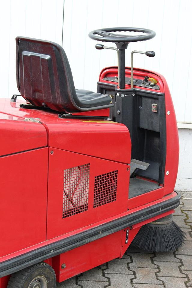 Barredora industrial RCM R703 E/1 elektro Aufsitz- Kehrsaugmaschine Kehrmaschine: foto 7 Barredora industrial RCM R703 E/1 elektro Aufsitz- Kehrsaugmaschine Kehrmaschine: foto 7