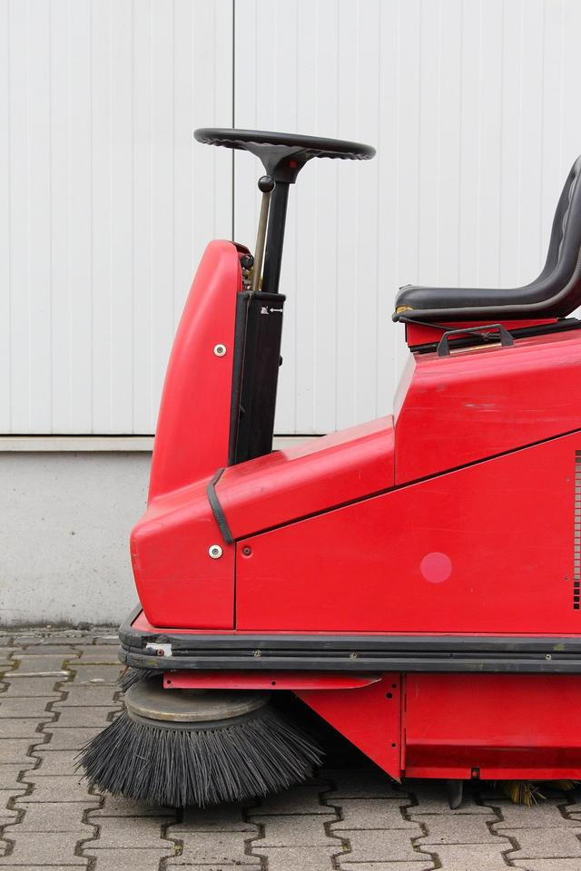 Barredora industrial RCM R703 E/1 elektro Aufsitz- Kehrsaugmaschine Kehrmaschine: foto 14 Barredora industrial RCM R703 E/1 elektro Aufsitz- Kehrsaugmaschine Kehrmaschine: foto 14