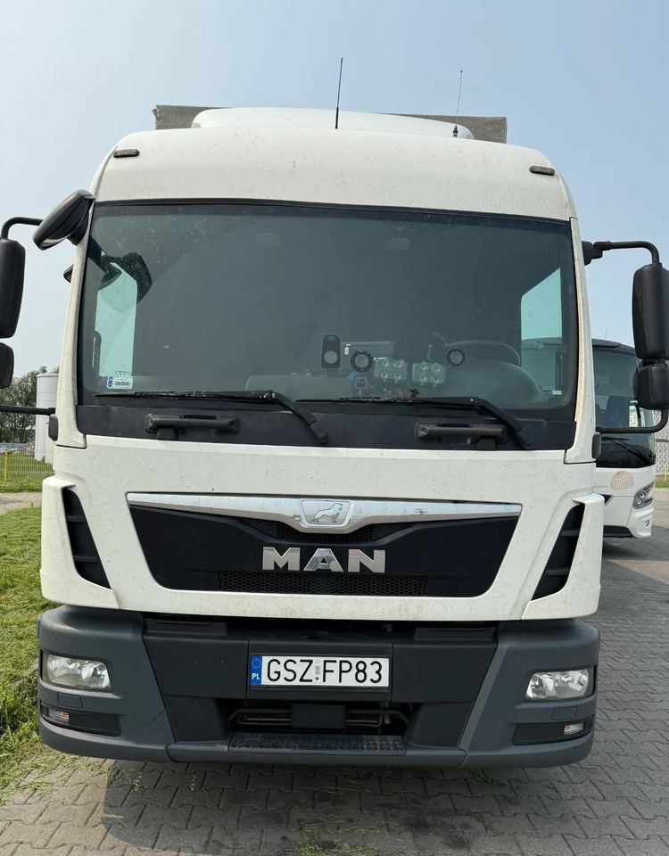 MAN - Camión lona: foto 2 MAN - Camión lona: foto 2