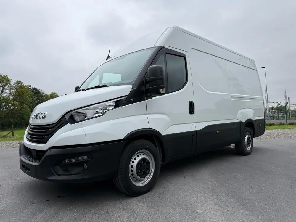 Iveco Daily 35-140 *L3H2*DISPO DE STOCK*Airco*Cruise control - Furgón: foto 1 Iveco Daily 35-140 *L3H2*DISPO DE STOCK*Airco*Cruise control - Furgón: foto 1