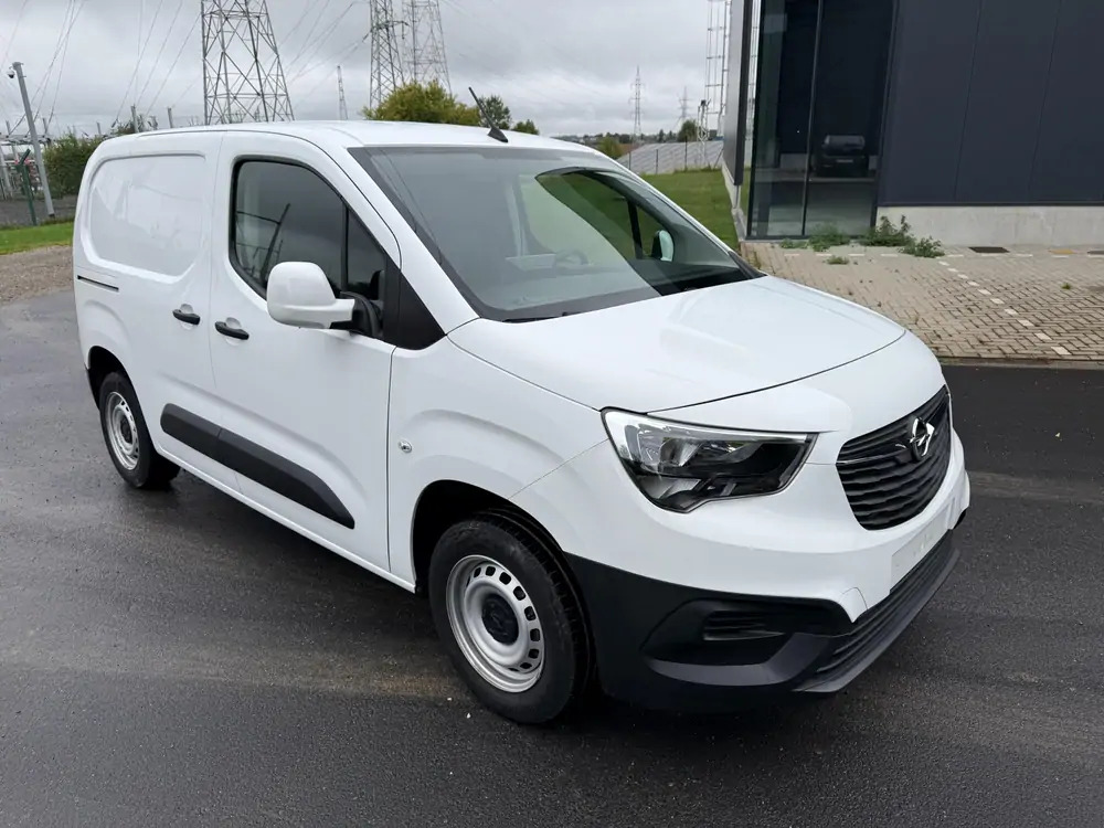 Opel Combo *102 cv*53600 km*Apple Car Play - Furgoneta pequeña: foto 2 Opel Combo *102 cv*53600 km*Apple Car Play - Furgoneta pequeña: foto 2