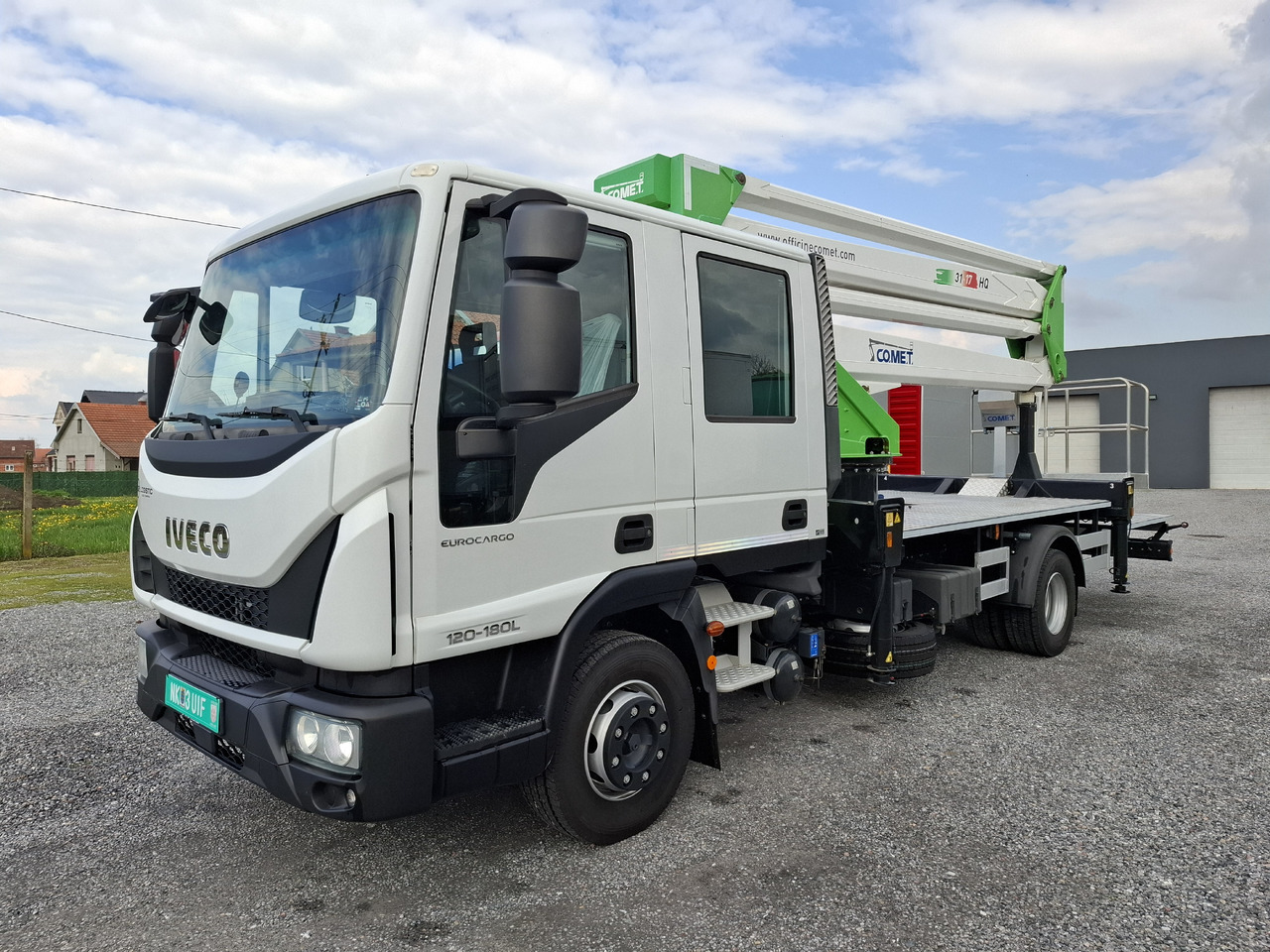 IVECO Eurocargo ML120EL18 Comet 31-17 HQ - Camión con plataforma elevadora: foto 1 IVECO Eurocargo ML120EL18 Comet 31-17 HQ - Camión con plataforma elevadora: foto 1