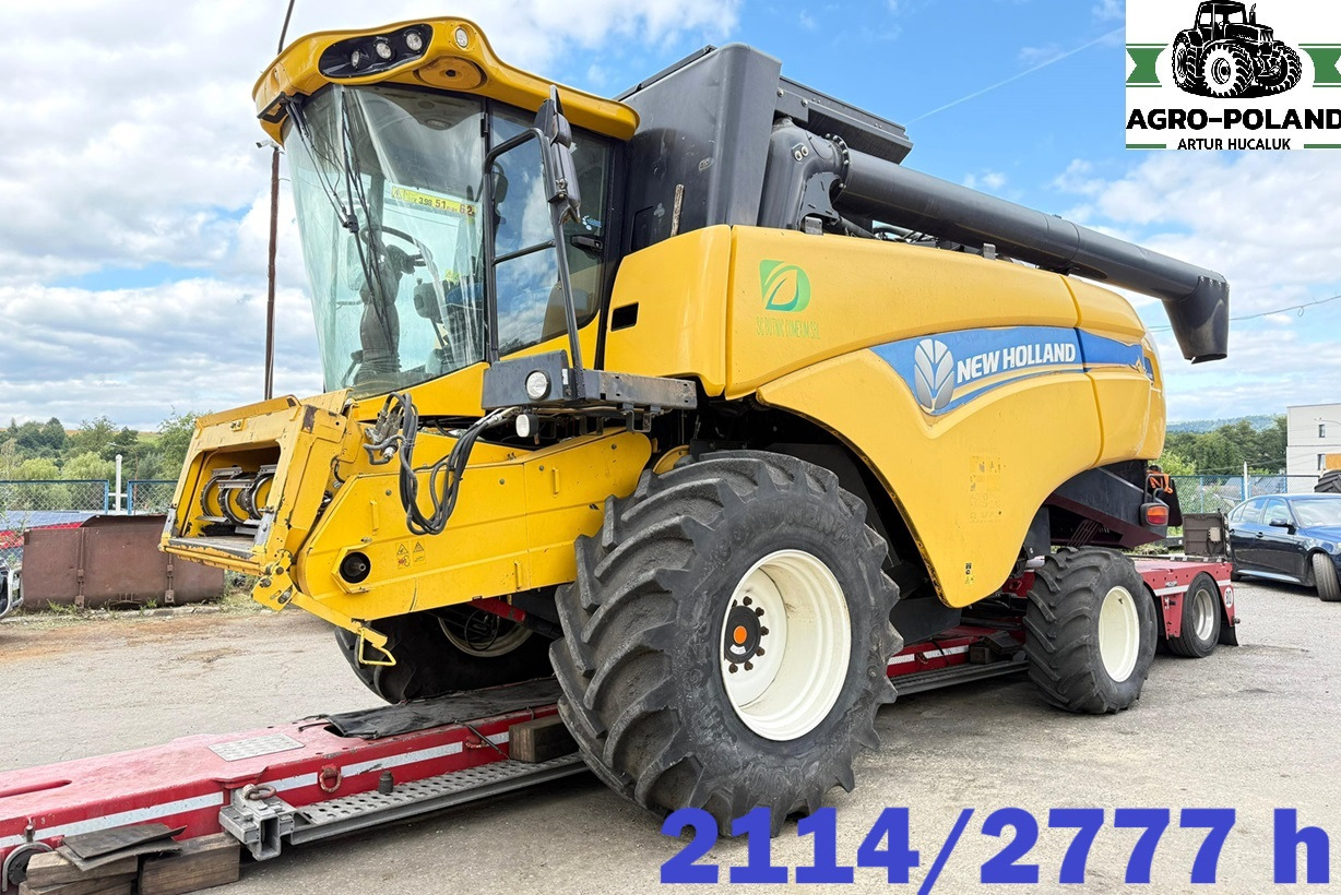 NEW HOLLAND CX 6080 - 2114/2777 h - 2014 ROK + VARIFEED 6,09 M - Cosechadora de granos: foto 1 NEW HOLLAND CX 6080 - 2114/2777 h - 2014 ROK + VARIFEED 6,09 M - Cosechadora de granos: foto 1