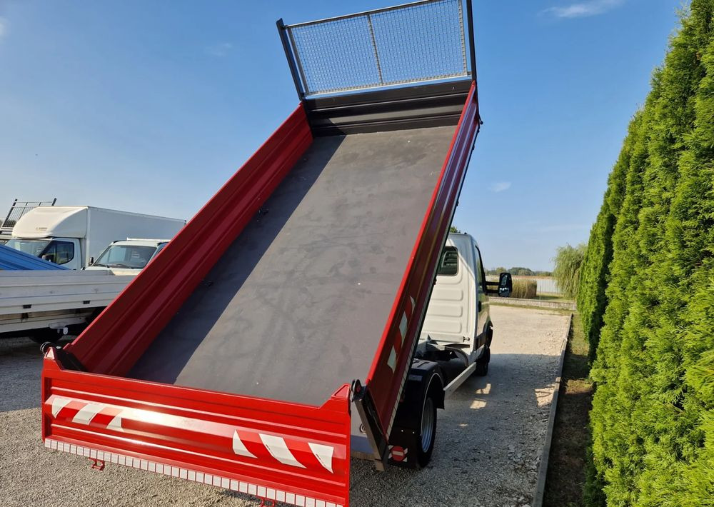 Iveco 35C15 3.0 - Furgoneta basculante: foto 4 Iveco 35C15 3.0 - Furgoneta basculante: foto 4