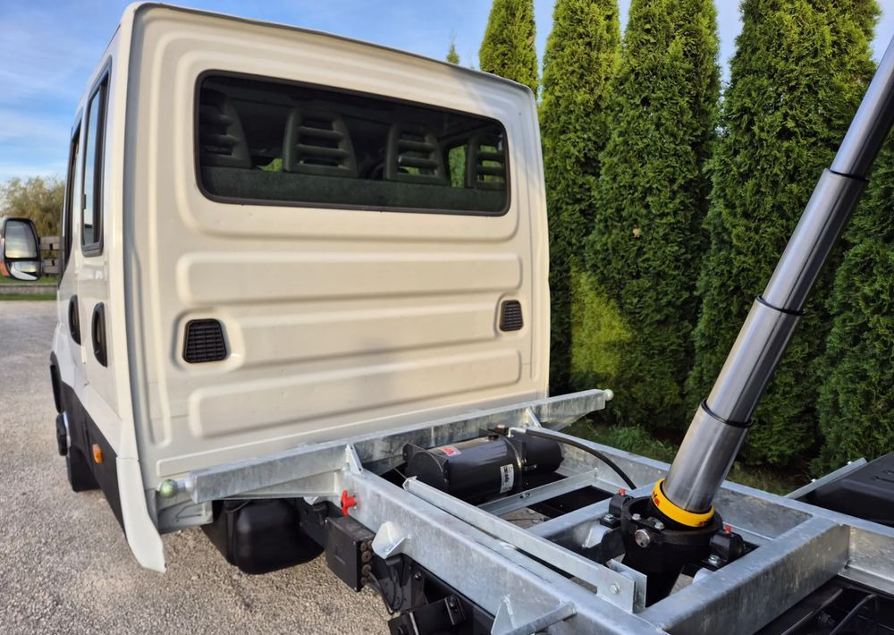 Iveco 35C16 35C15 160KM Brygadówka - Furgoneta basculante: foto 4 Iveco 35C16 35C15 160KM Brygadówka - Furgoneta basculante: foto 4