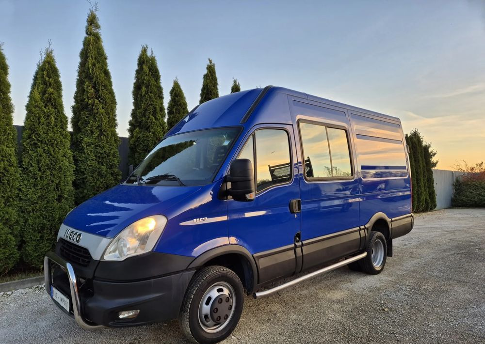 Iveco 35C17/ 3.0 170KM/ - Furgoneta combi: foto 2 Iveco 35C17/ 3.0 170KM/ - Furgoneta combi: foto 2