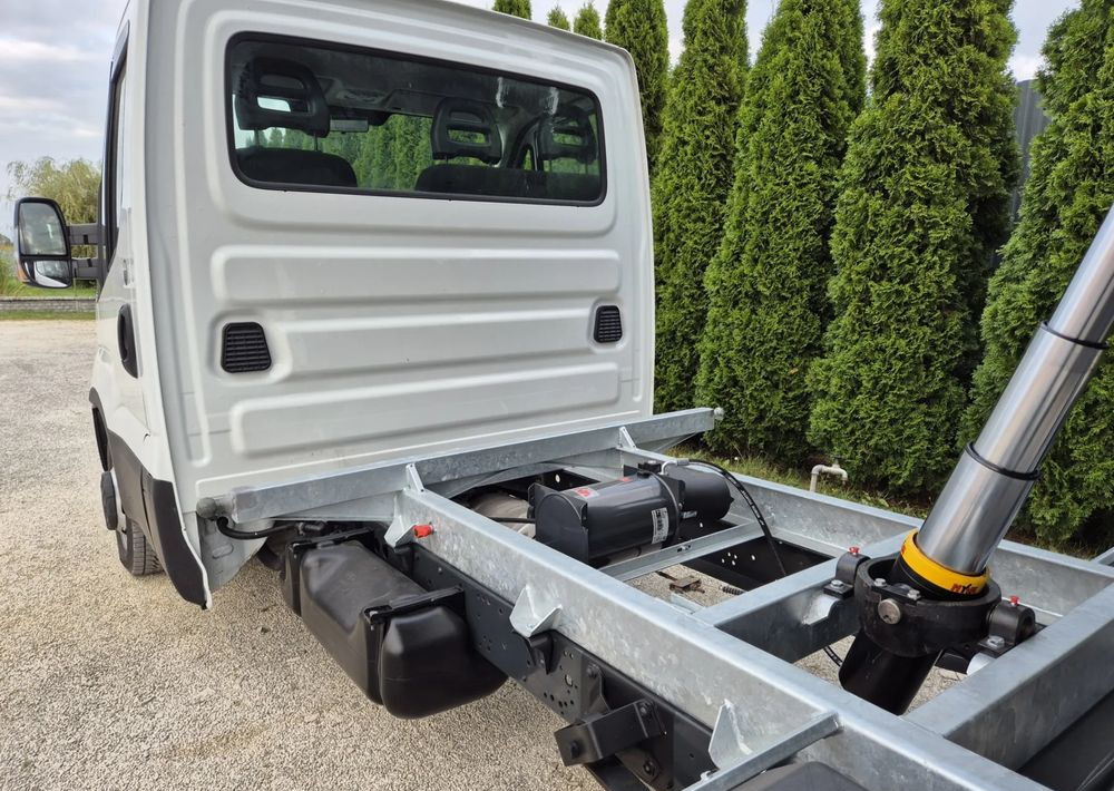 Iveco 35c14 140KM - Furgoneta basculante: foto 4 Iveco 35c14 140KM - Furgoneta basculante: foto 4