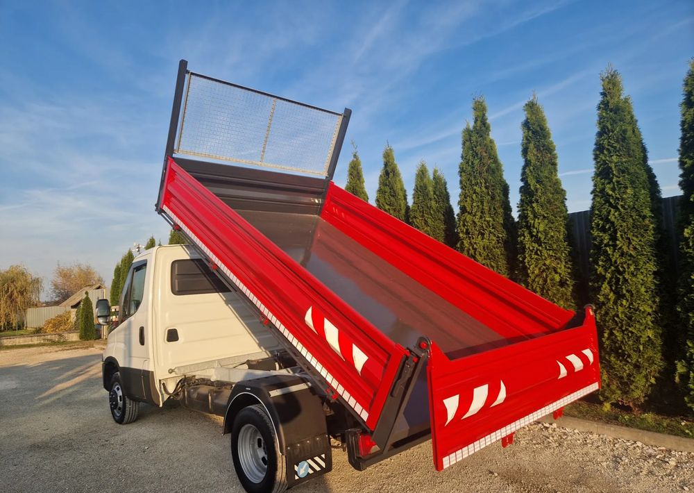 Iveco 35c15 3.0 - Furgoneta basculante: foto 3 Iveco 35c15 3.0 - Furgoneta basculante: foto 3