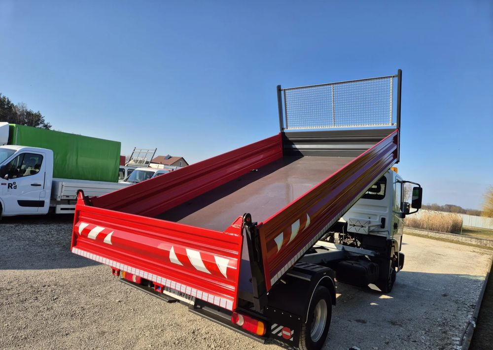 Nissan Atleon 56.13 3.0 130KM - Furgoneta basculante: foto 4 Nissan Atleon 56.13 3.0 130KM - Furgoneta basculante: foto 4