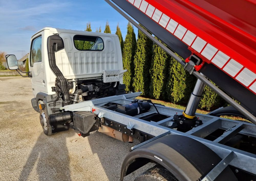 Nissan Cabstar 3.0 - Furgoneta basculante: foto 5 Nissan Cabstar 3.0 - Furgoneta basculante: foto 5