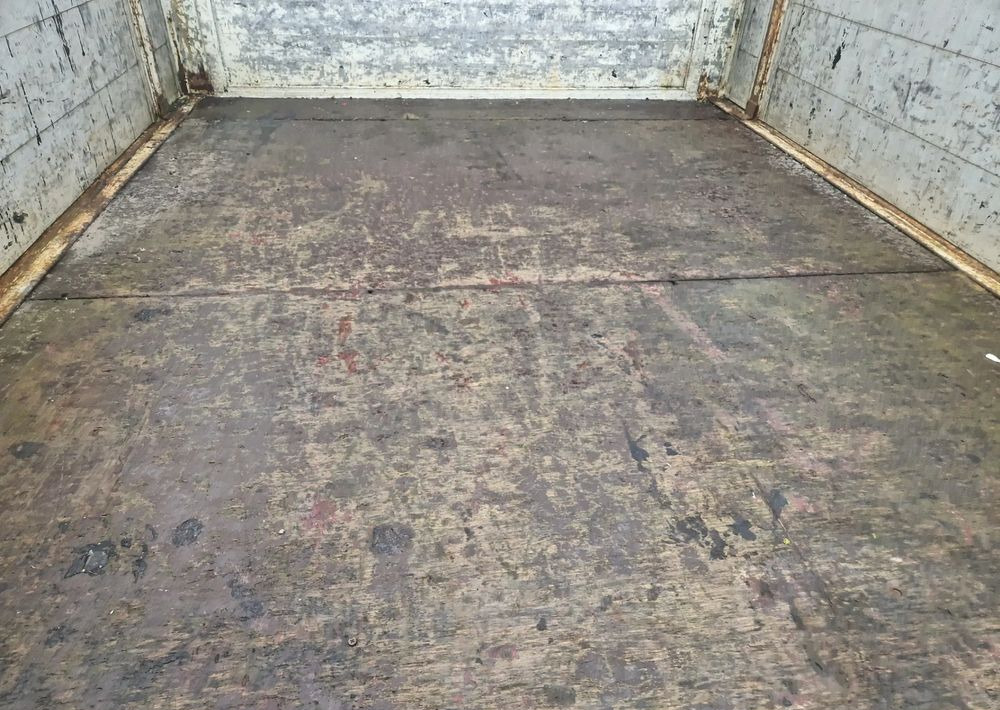 Skrzynia ładunkowa Sygnalizacja świetlna koguty Roboty drogowe, stan idealny! - Carrocería abierta: foto 5 Skrzynia ładunkowa Sygnalizacja świetlna koguty Roboty drogowe, stan idealny! - Carrocería abierta: foto 5