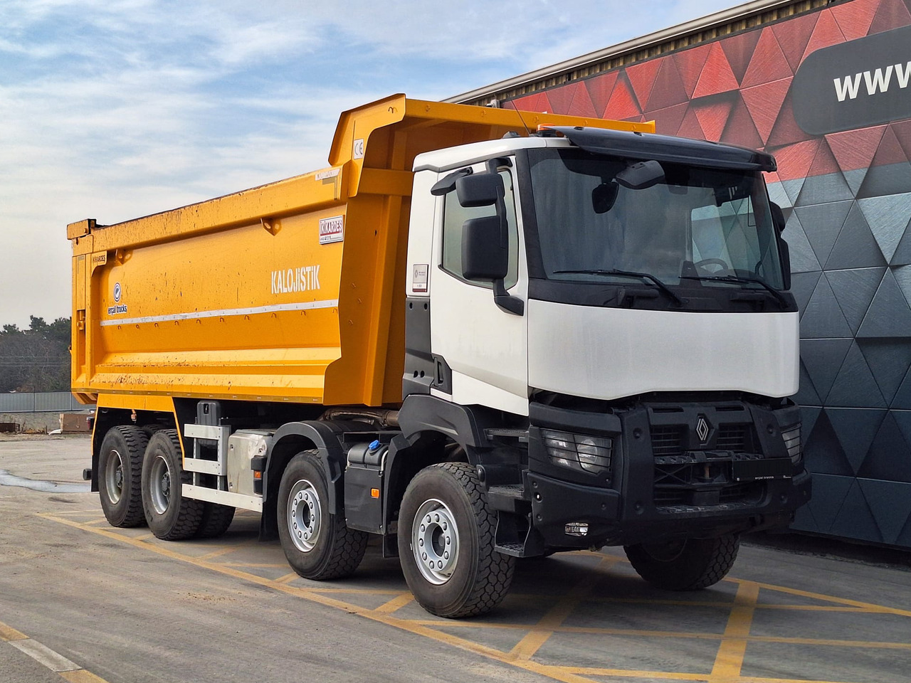 RENAULT K 520 - Camión volquete: foto 3 RENAULT K 520 - Camión volquete: foto 3