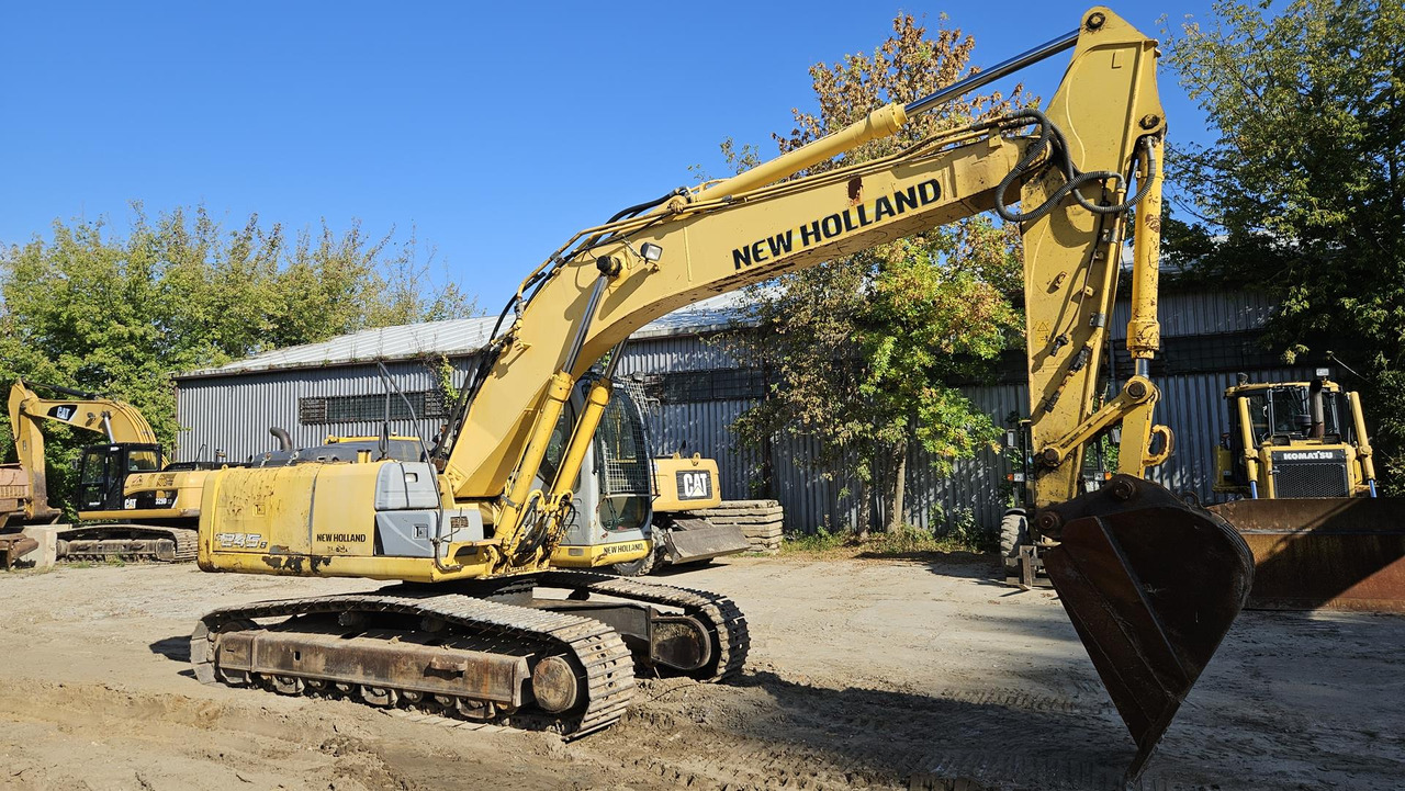 NEW HOLLAND E 245 B - Excavadora de cadenas: foto 4 NEW HOLLAND E 245 B - Excavadora de cadenas: foto 4
