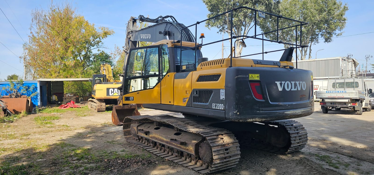 VOLVO EC220DL - Excavadora de cadenas: foto 1 VOLVO EC220DL - Excavadora de cadenas: foto 1