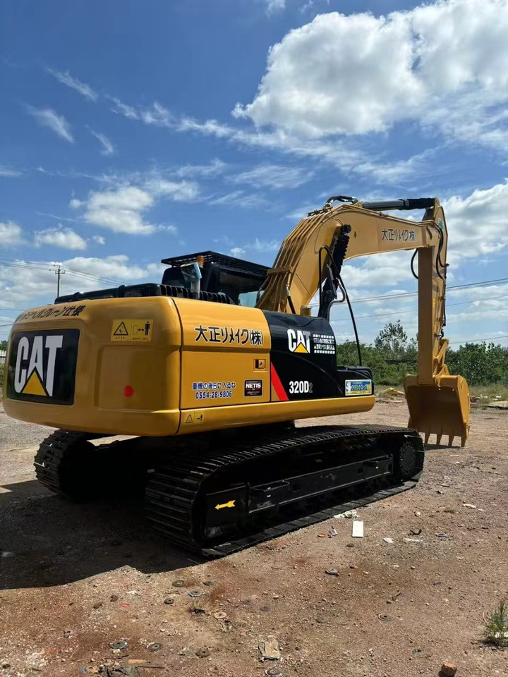 CATERPILLAR 320D2 - Excavadora de cadenas: foto 4 CATERPILLAR 320D2 - Excavadora de cadenas: foto 4