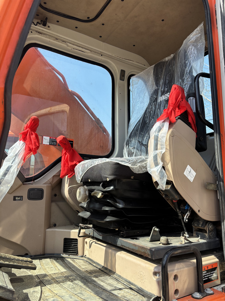 DOOSAN dh225 hot sale used excavator in stock - Excavadora de cadenas: foto 5 DOOSAN dh225 hot sale used excavator in stock - Excavadora de cadenas: foto 5