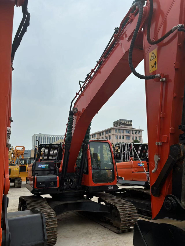 DOOSAN dx225 excavator original hot sale - Excavadora de cadenas: foto 3 DOOSAN dx225 excavator original hot sale - Excavadora de cadenas: foto 3