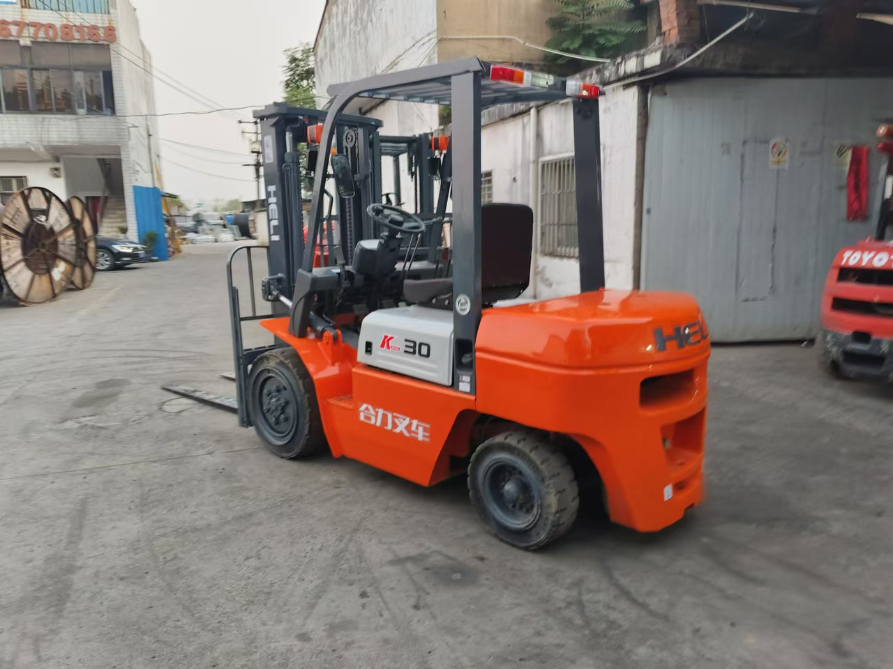 HELI k30 used diesel forklift Customizable mast clamps - Carretilla elevadora diésel: foto 3 HELI k30 used diesel forklift Customizable mast clamps - Carretilla elevadora diésel: foto 3
