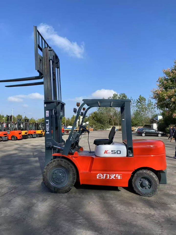 HELI k50 used diesel forklift Customizable mast clamps - Carretilla elevadora diésel: foto 3 HELI k50 used diesel forklift Customizable mast clamps - Carretilla elevadora diésel: foto 3