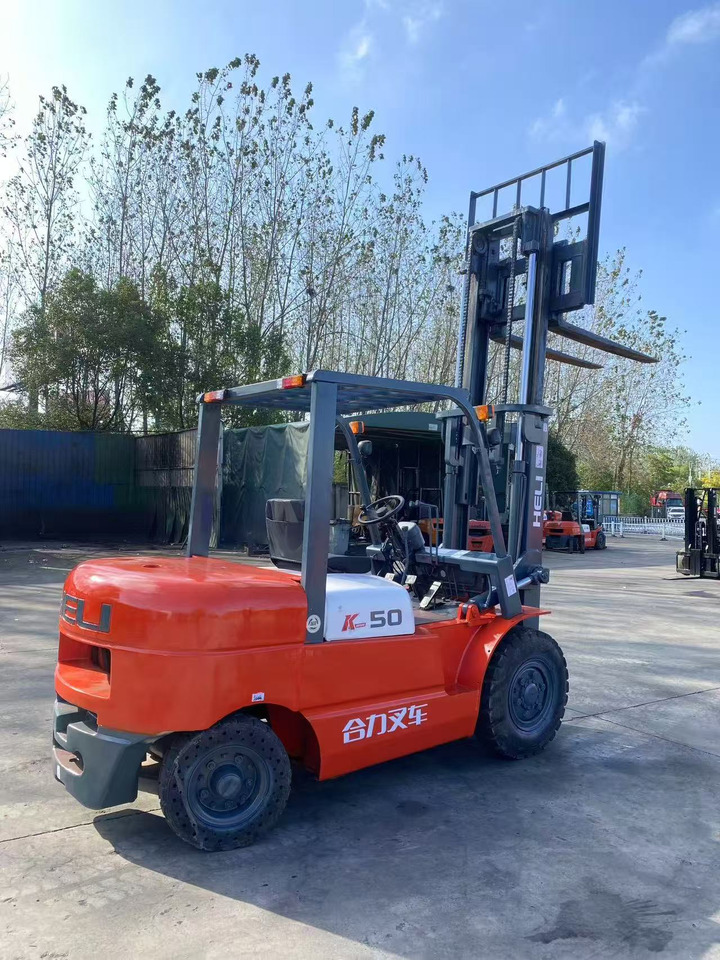 HELI k50 used diesel forklift Customizable mast clamps - Carretilla elevadora diésel: foto 4 HELI k50 used diesel forklift Customizable mast clamps - Carretilla elevadora diésel: foto 4